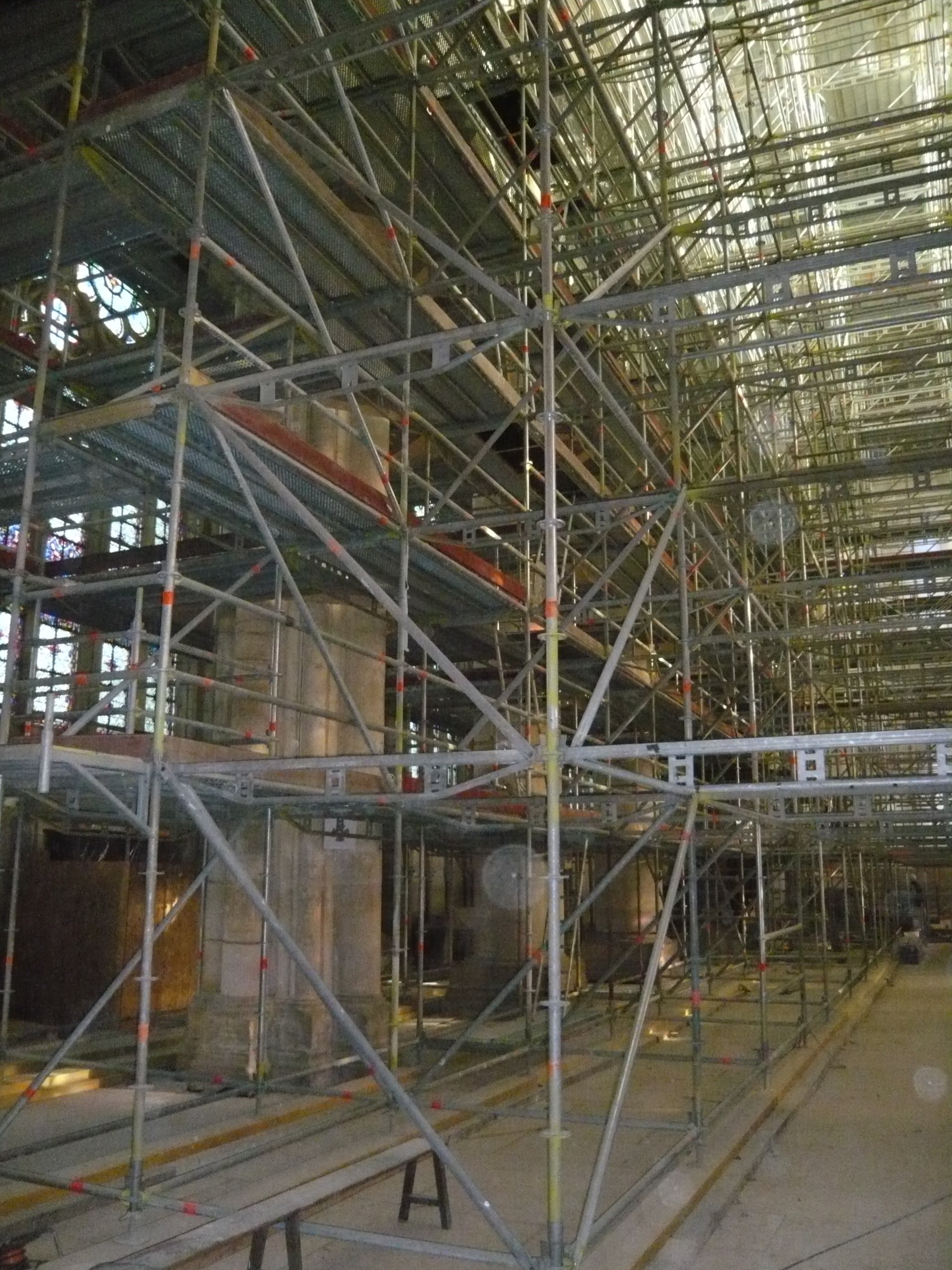 Echafaudage dans la cathédrale