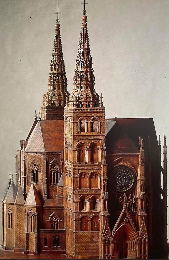 Maquette du choeur et du bras nord du transept de la cathédrale de Châlons