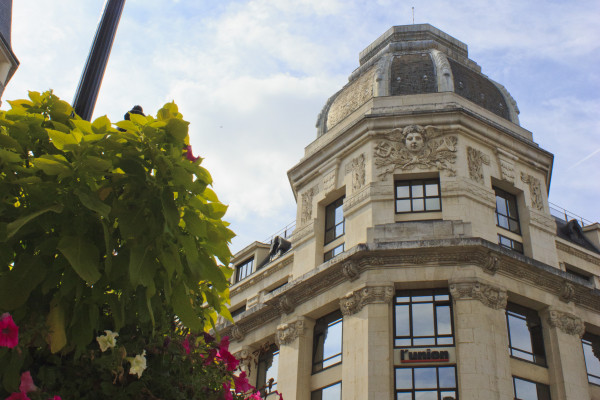 big-ticket-image-65571eaf24aa4887646844-cropped600-400